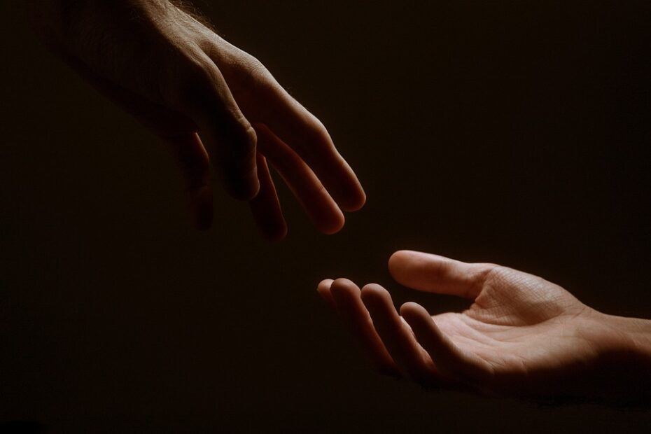hands 5216585 960 720